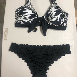 Womens size medium bathing suit